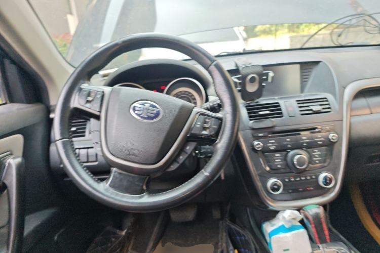 Used Bestune X80 2015 2.0L Automatic Comfort Anniversary Edition Steering Wheel
