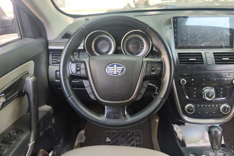 Used Bestune X80 2015 2.0L automatic comfort version Steering Wheel