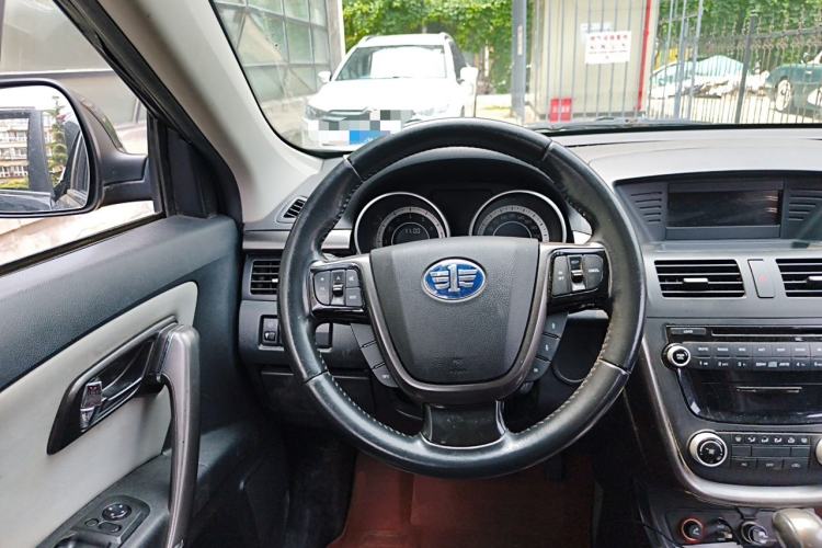Used Bestune X80 2015 2.0L Automatic Comfort Anniversary Edition Steering Wheel