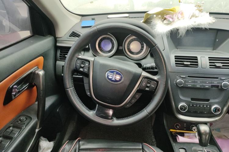 Used Bestune X80 2015 2.0L Automatic Comfort Anniversary Edition Steering Wheel