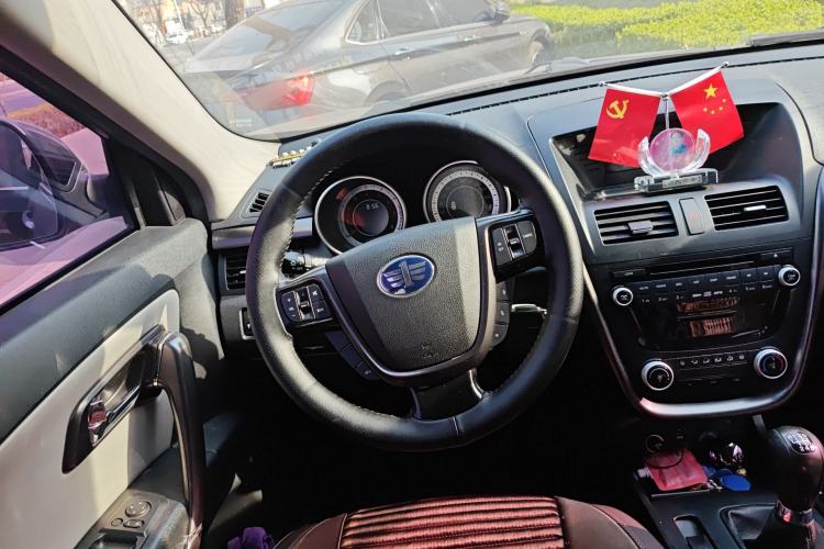 Used Bestune X80 2015 2.0L Manual Comfort 2nd Anniversary Edition Steering Wheel