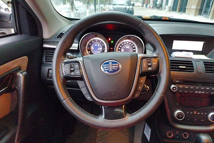 Used Bestune X80 2015 2.0L Automatic Comfort Anniversary Edition Steering Wheel