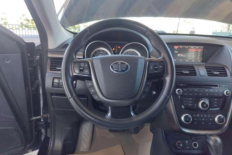 Used Bestune X80 2015 2.0L automatic luxury version Steering Wheel