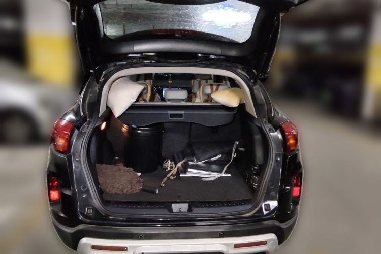 Used Bestune X80 2015 2.0L Manual Luxury Edition Trunk