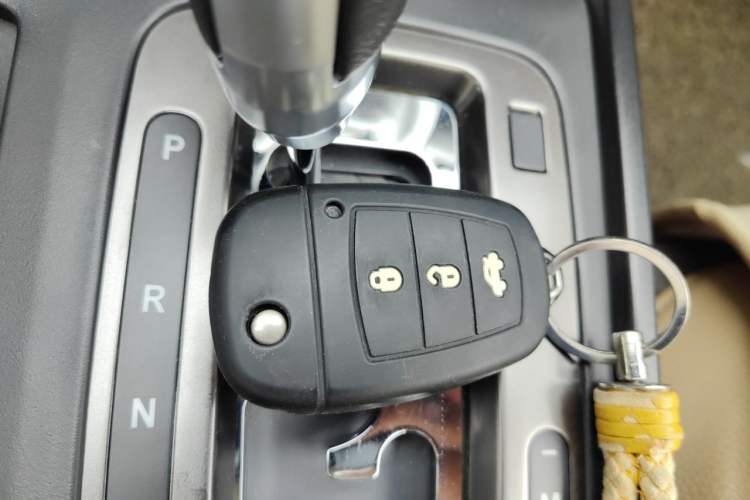 Used Bestune X80 2015 2.0L automatic luxury version Vehicle Key