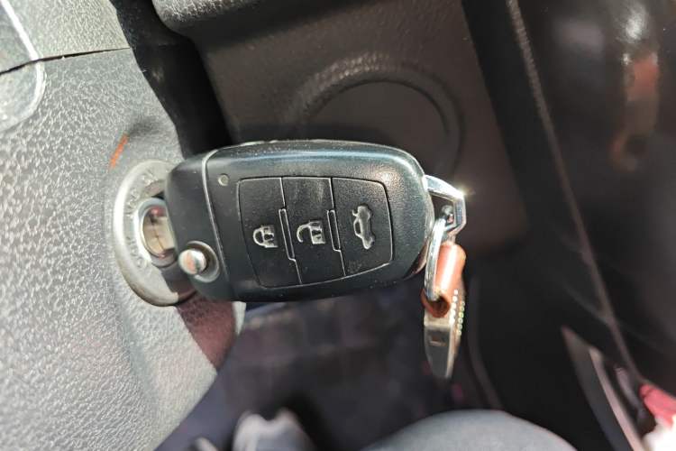 Used Bestune X80 2015 2.0L Manual Comfort 2nd Anniversary Edition Vehicle Key