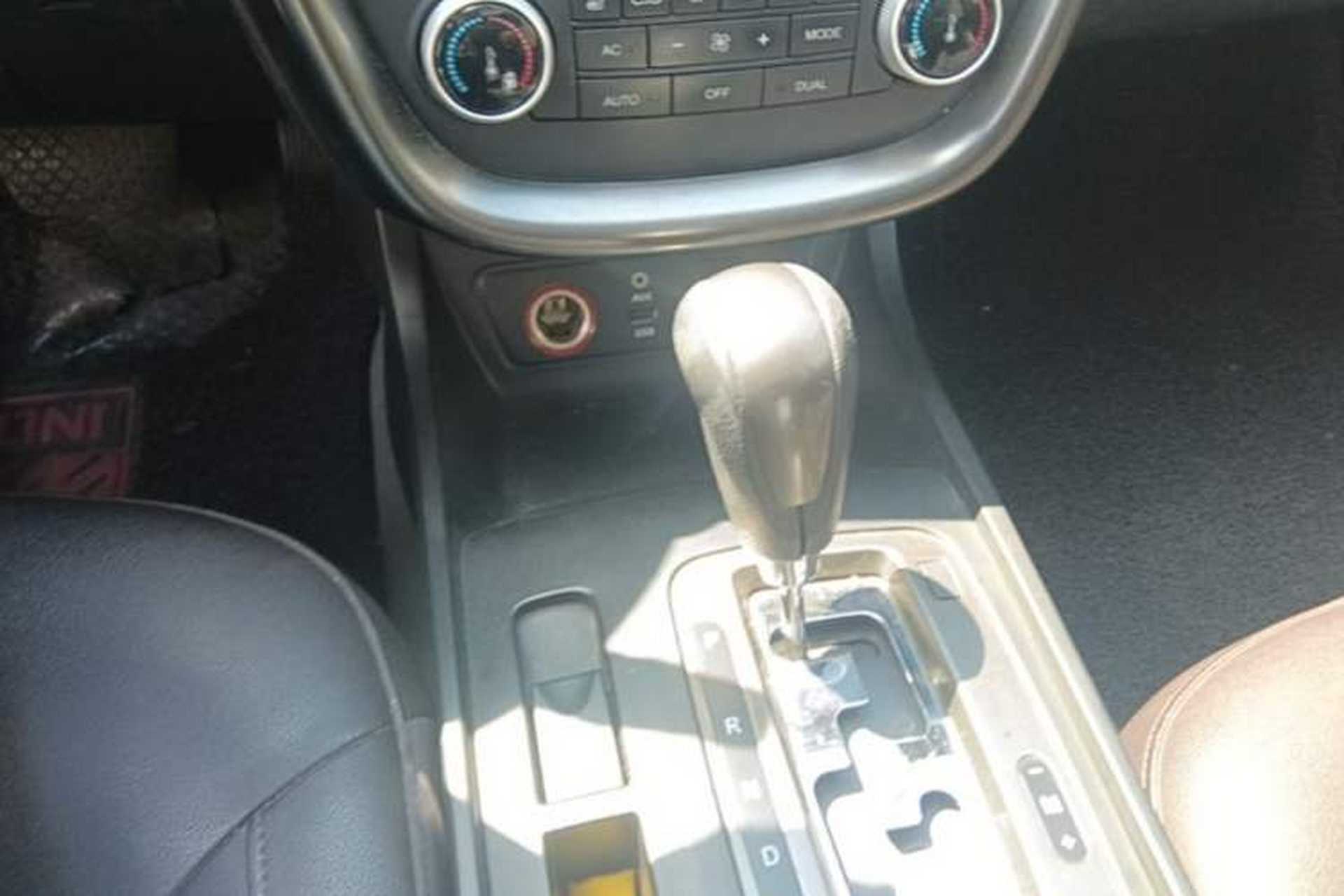 Used Bestune X80 2015 2.0L automatic luxury version Gear Lever