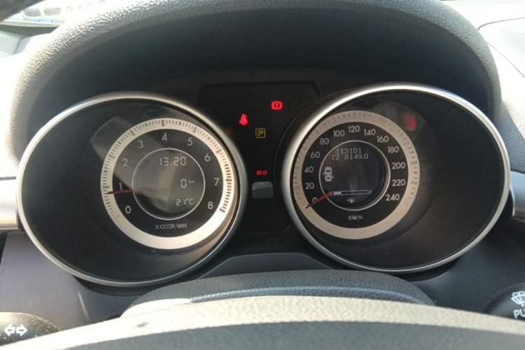 Used Bestune X80 2015 2.0L automatic luxury version Instrument Cluster