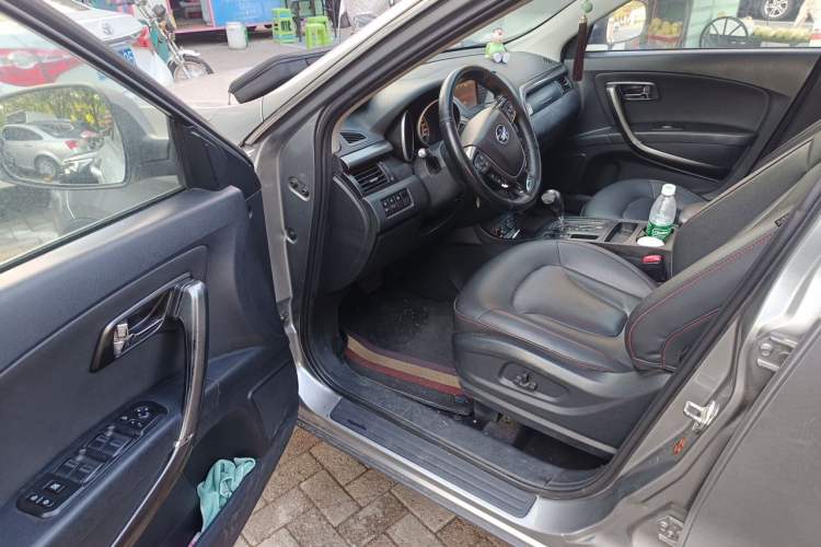Used Bestune X80 2015 1.8T Automatic Luxury Model Driver Seat