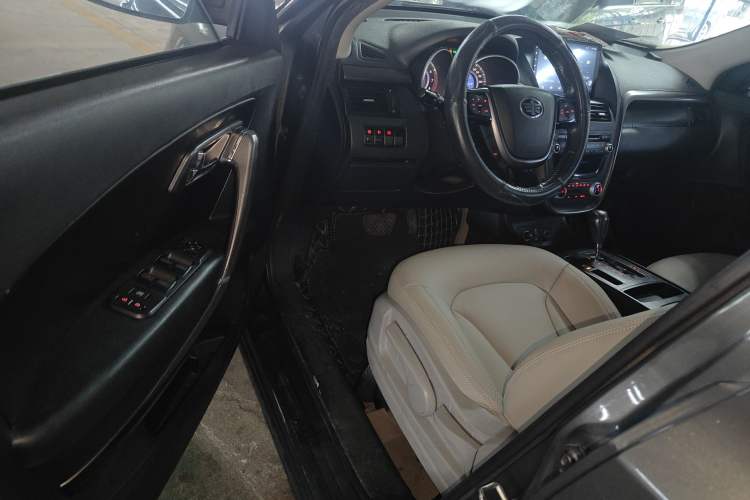 Used Bestune X80 2015 2.0L Automatic Comfort Anniversary Edition Driver Seat