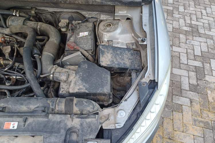 Used Bestune X80 2015 1.8T Automatic Luxury Model Engine Bay Left