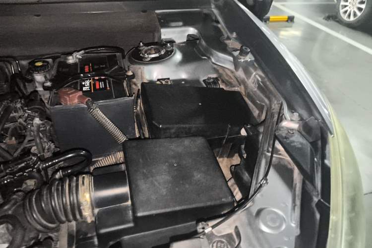 Used Bestune X80 2015 2.0L Automatic Comfort Anniversary Edition Engine Bay Left