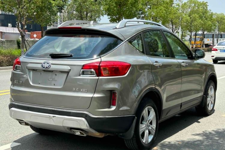 Used Bestune X80 2015 2.0L automatic luxury version Exterior 5