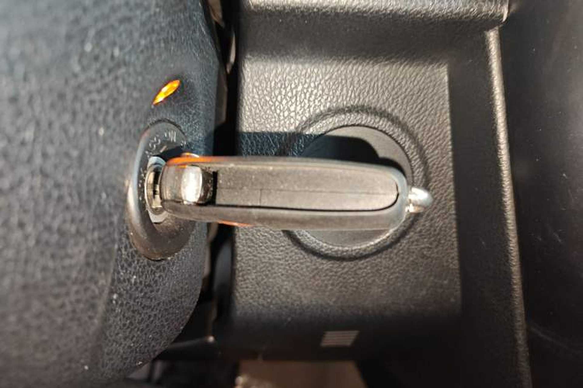 Used Bestune X80 2015 2.0L Automatic Comfort Anniversary Edition Interior 1