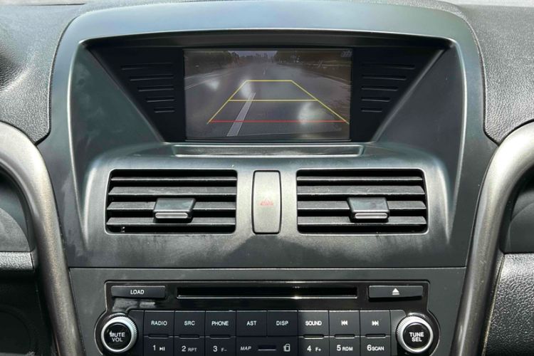 Used Bestune X80 2015 2.0L automatic luxury version Interior 4