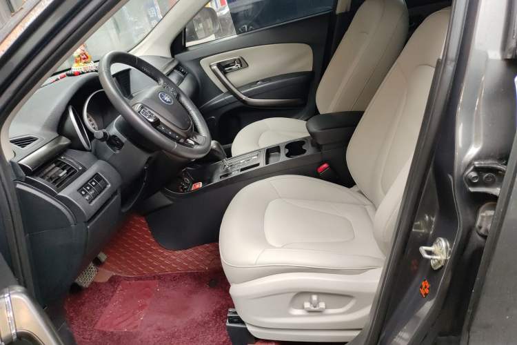 Used Bestune X80 2015 1.8T Automatic Luxury Model Left Front Seat