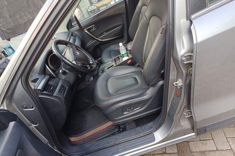 Used Bestune X80 2015 1.8T Automatic Luxury Model Left Front Seat