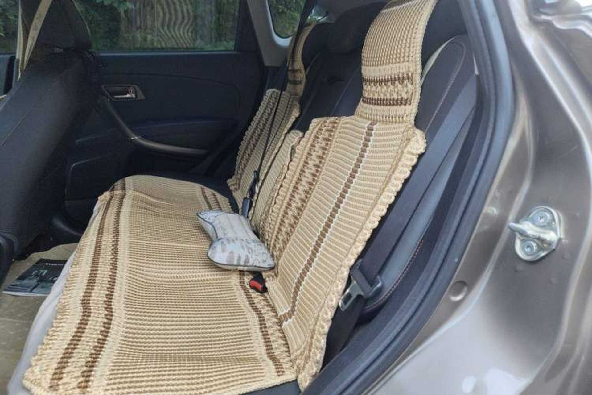 Used Bestune X80 2015 2.0L automatic luxury version Left Rear Seat