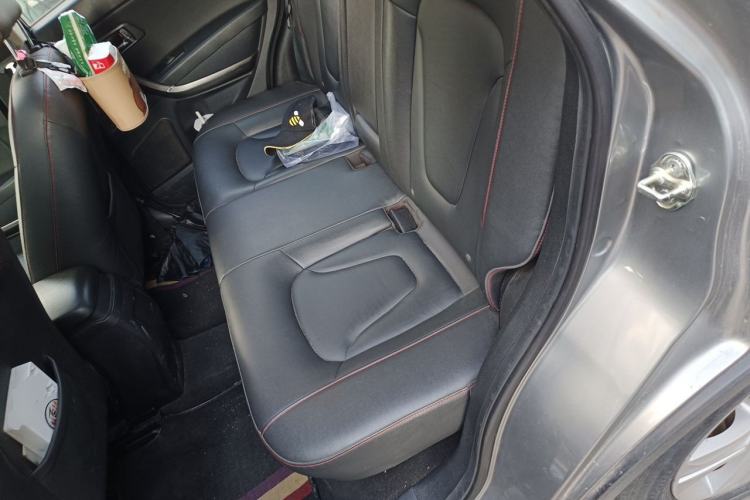 Used Bestune X80 2015 1.8T Automatic Luxury Model Left Rear Seat