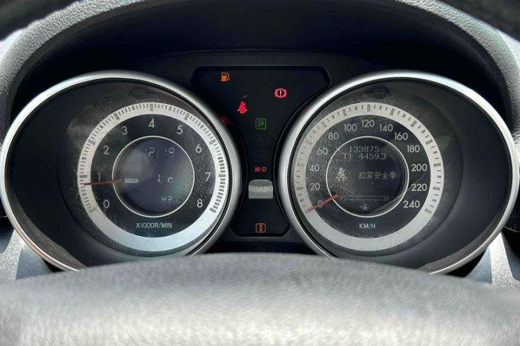 Used Bestune X80 2015 2.0L automatic luxury version Odometer Close Up