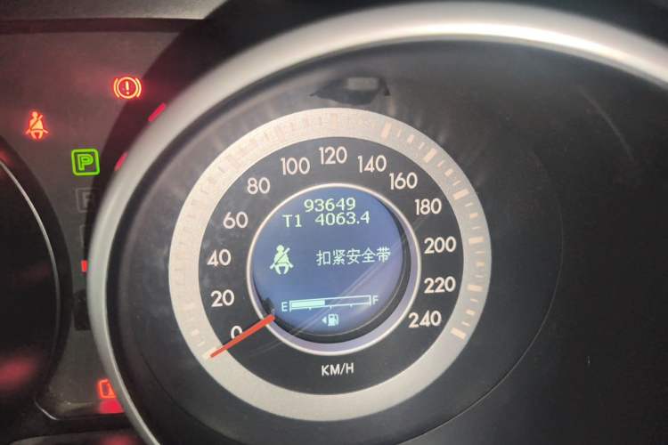 Used Bestune X80 2015 2.0L Automatic Comfort Anniversary Edition Odometer Close Up