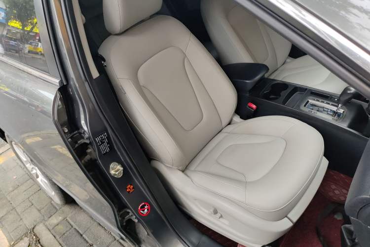 Used Bestune X80 2015 1.8T Automatic Luxury Model Right Front Seat