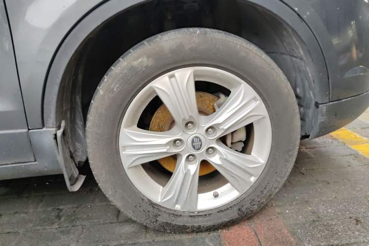 Used Bestune X80 2015 1.8T Automatic Luxury Model Right Rear Wheel Hub