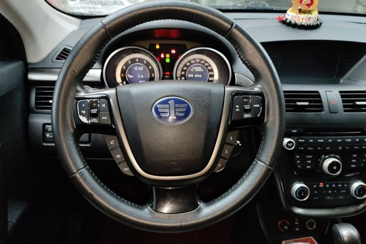 Used Bestune X80 2015 1.8T Automatic Luxury Model Steering Wheel