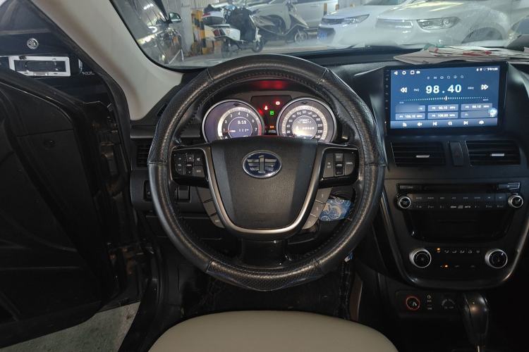 Used Bestune X80 2015 2.0L Automatic Comfort Anniversary Edition Steering Wheel