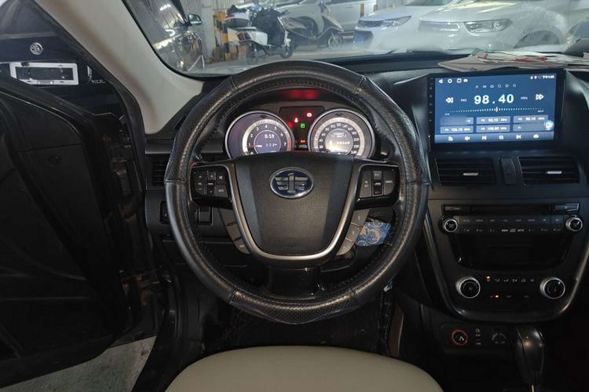 Used Bestune X80 2015 2.0L Automatic Comfort Anniversary Edition Steering Wheel