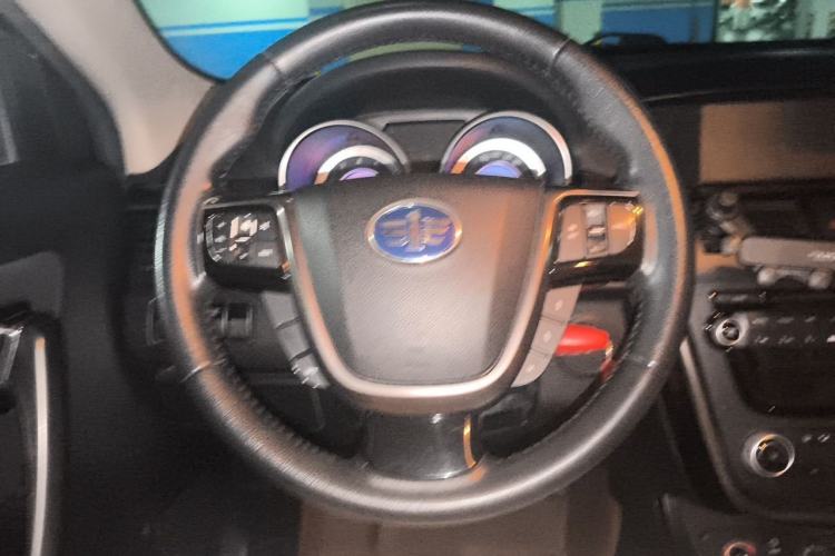 Used Bestune X80 2015 2.0L Automatic Comfort Anniversary Edition Steering Wheel
