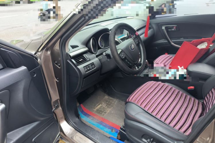 Used Bestune X80 2015 2.0L automatic luxury version Driver Seat