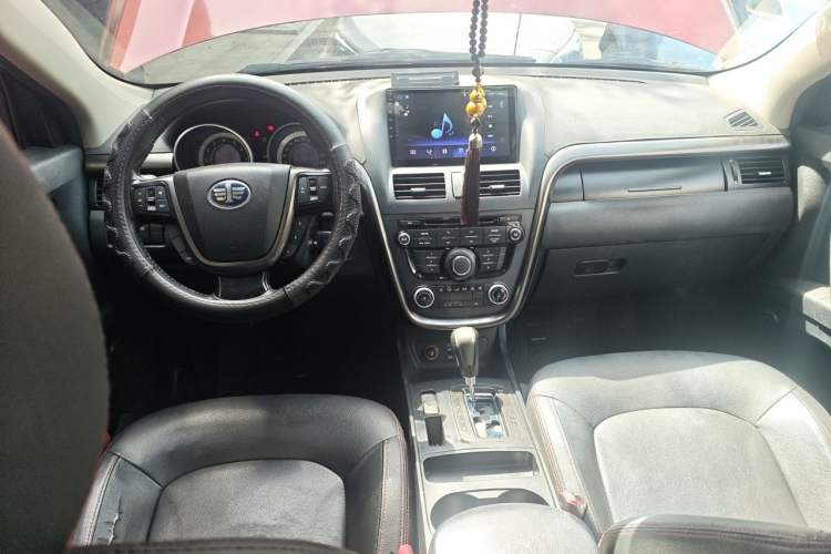 Used Bestune X80 2015 2.0L Automatic Comfort Anniversary Edition Center Console