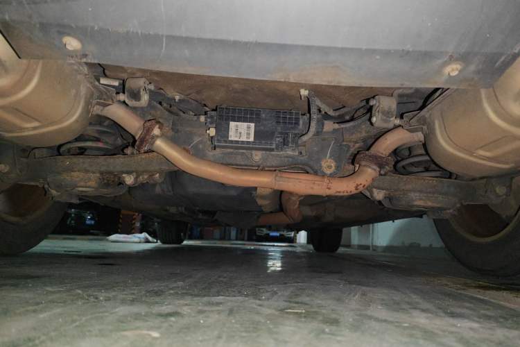Used Bestune X80 2015 2.0L automatic luxury version Chassis Rear
