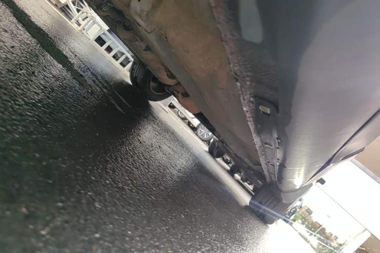 Used Bestune X80 2015 2.0L automatic luxury version Chassis Rear Right