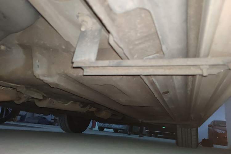 Used Bestune X80 2015 2.0L automatic luxury version Chassis Rear Right