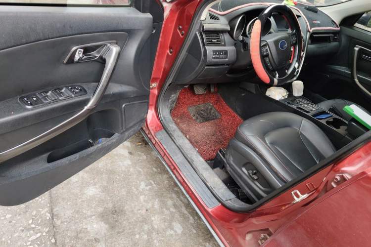 Used Bestune X80 2015 1.8T Automatic Luxury Model Driver Seat