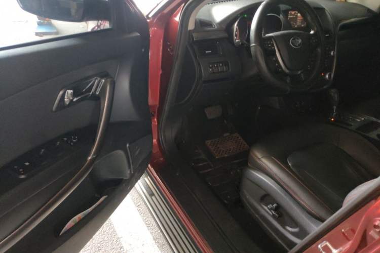 Used Bestune X80 2015 1.8T Automatic Luxury Model Driver Seat