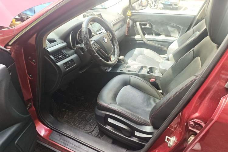 Used Bestune X80 2015 2.0L Automatic Comfort Anniversary Edition Driver Seat