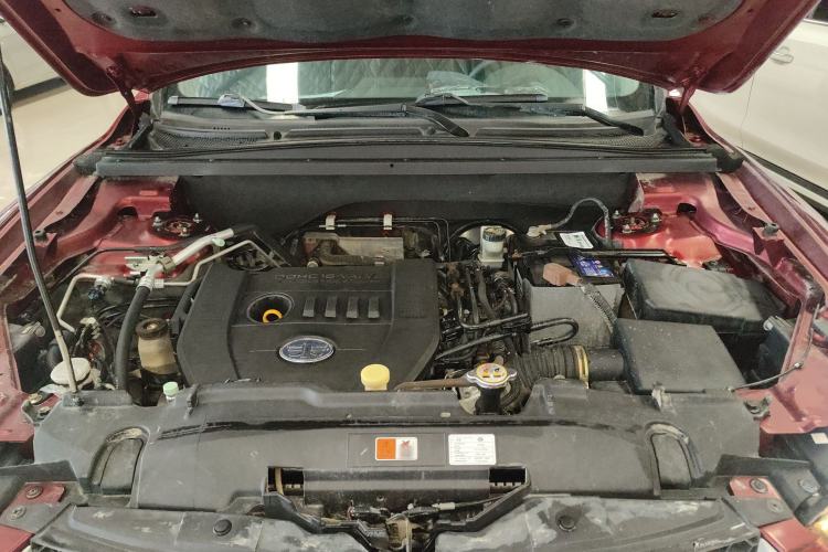 Used Bestune X80 2015 2.0L Manual Comfort 2nd Anniversary Edition Engine Bay