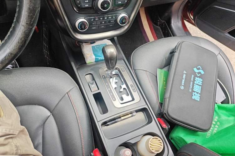 Used Bestune X80 2015 2.0L automatic luxury version Gear Lever