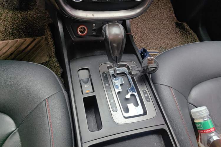 Used Bestune X80 2015 2.0L automatic luxury version Gear Lever
