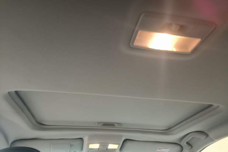Used Bestune X80 2015 1.8T Automatic Luxury Model Headliner
