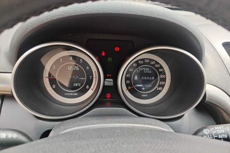 Used Bestune X80 2015 2.0L automatic luxury version Instrument Cluster