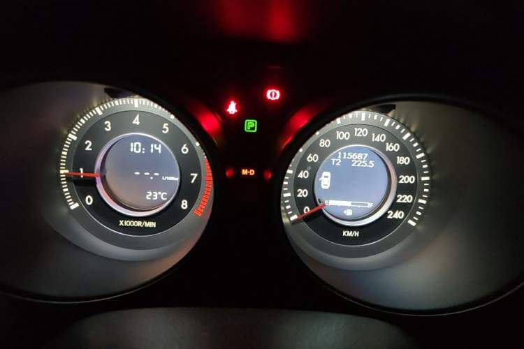 Used Bestune X80 2015 2.0L automatic luxury version Instrument Cluster