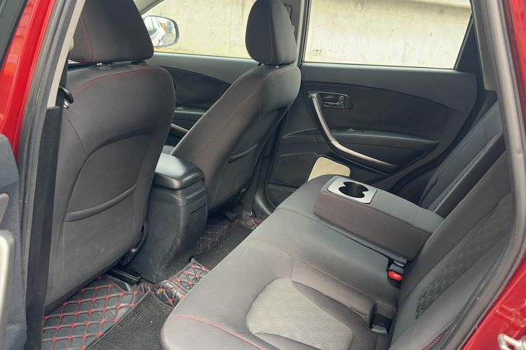 Used Bestune X80 2015 2.0L Manual Comfort 2nd Anniversary Edition Interior 2