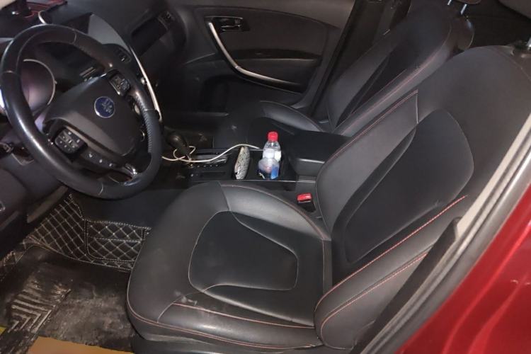 Used Bestune X80 2015 2.0L automatic luxury version Left Front Seat