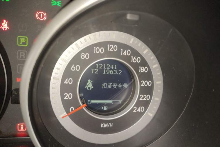 Used Bestune X80 2015 1.8T Automatic Luxury Model Odometer Close Up