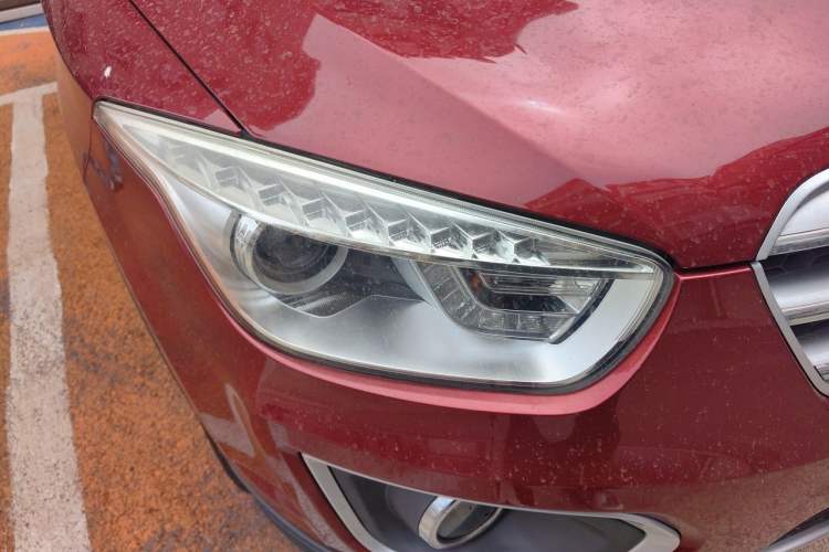 Used Bestune X80 2015 2.0L Automatic Comfort Anniversary Edition Right Front Headlight