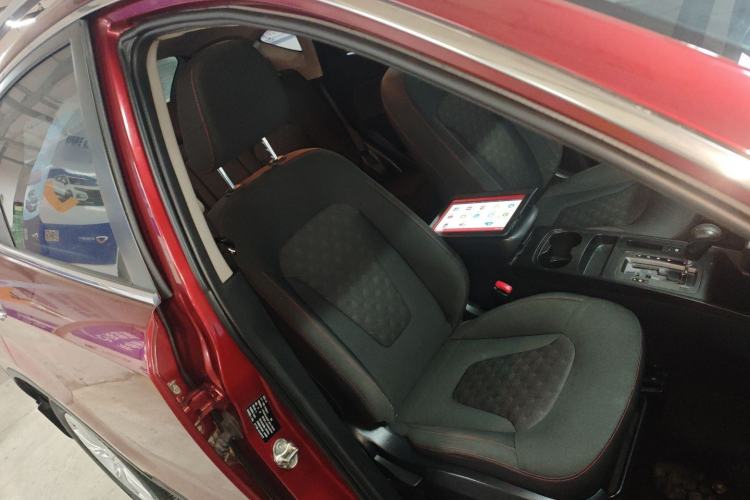 Used Bestune X80 2015 1.8T Automatic Luxury Model Right Front Seat